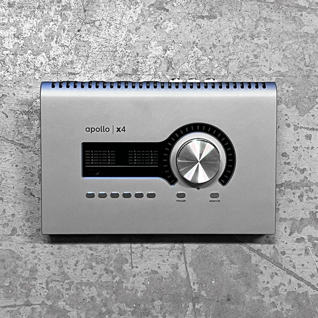 Universal Audio Apollo x4 with UAD Analog Classics B-stock