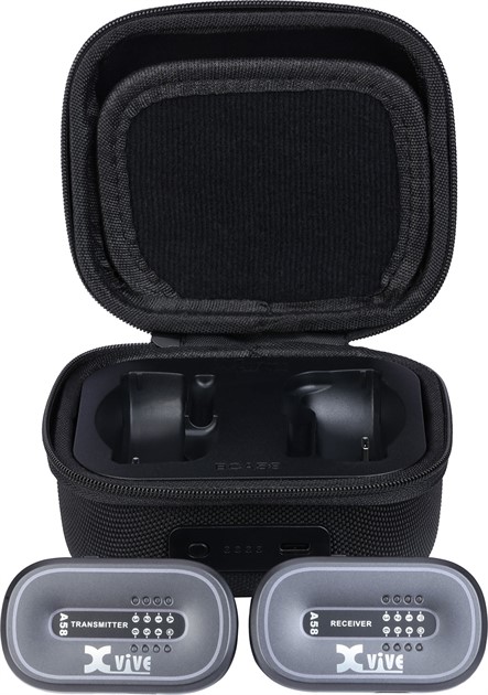 Xvive AC58 Guitar Wireless & Battery Case Bundle